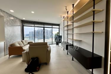 Sophisticated 2-bedroom apartment with high-floor View at City Garden