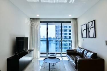 モノトーンとリバービューの2ベッドルーム