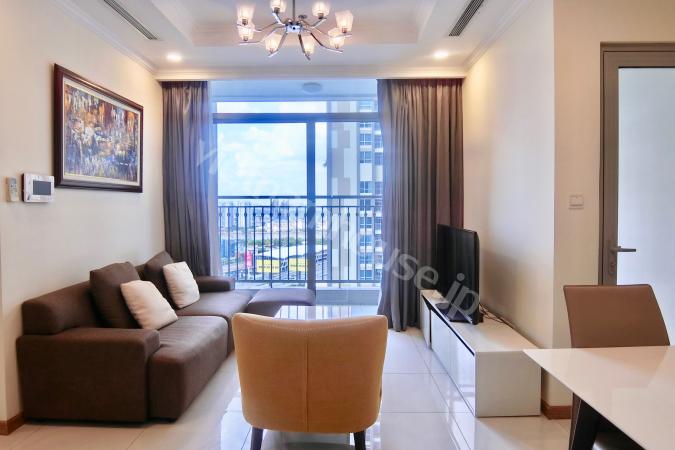 Nội thất rộng rãi của chung cư Vinhome Central Park được trang trí đầy đủ và trang nhã