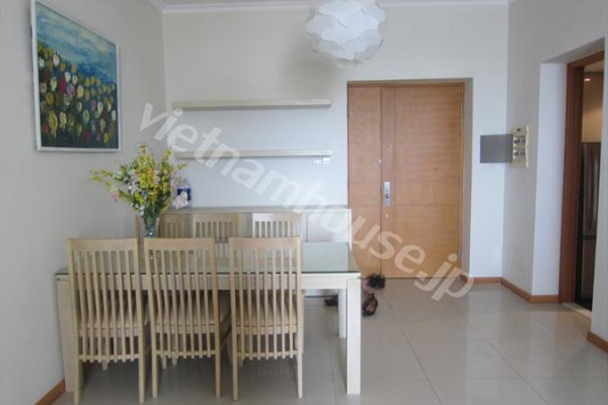 Căn hộ Saigon Pearl đơn giản mà ấn tượng.