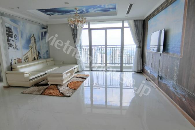 Giấy dán tường làm nổi bật khắp căn hộ Vinhomes Central Park