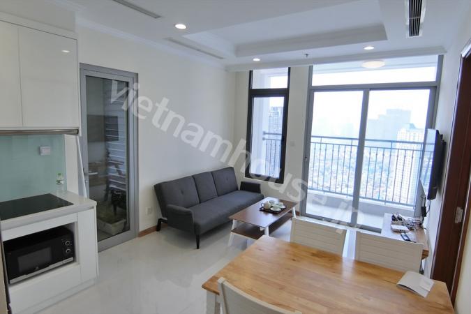 Thanh lịch với căn hộ cảnh quan rộng tại Vinhomes