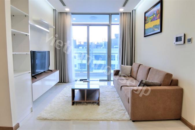 Bức tường tiện lợi ngăn cách phòng bếp và phòng khách tại Vinhomes Central Park