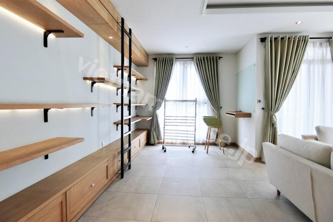 Shining like a sun like Pearl Plaza apartment