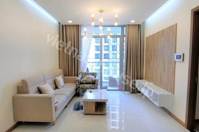 Căn hộ Vinhomes hiện đang trống ở lầu trung