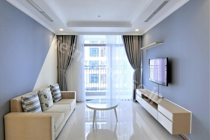 Đường chéo phân tách 2 màu trên bức tường tại Vinhomes