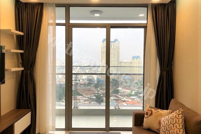 Màu nâu chủ đạo với căn hộ Vinhomes nhìn ra thành phố