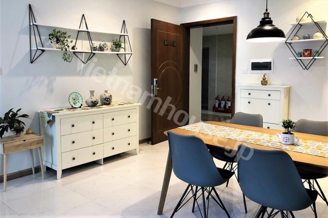 Căn hộ Vinhomes đầy đủ với bồn tắm nằm bên trong