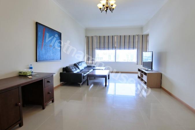 Apartment is simple and bold Vietnamese in the crowded urban area