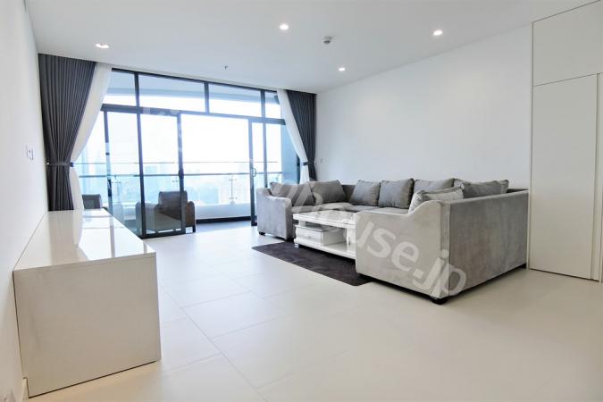 Stunning front and back view of City Garden 