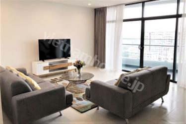 Designer City Garden apartment with generous space