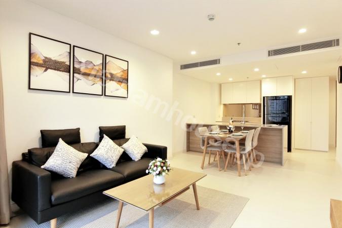 Filling the whole City Garden apartment with sunlight