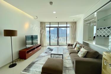 Exquisite white-toned 3-bedroom apartment at City Garden
