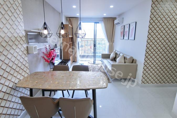 Căn hộ hai phòng ngủ với thiết kế thanh lịch, hiện đại