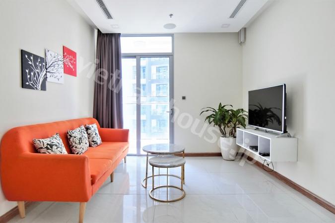 Mùi thơm từ sơn mới phảng phất trong Vinhomes Central Park