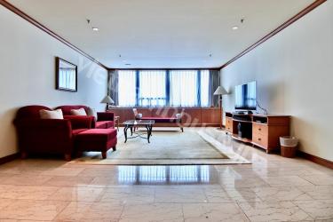 Feel the colorful and lively atmosphere of Ho Chi Minh city