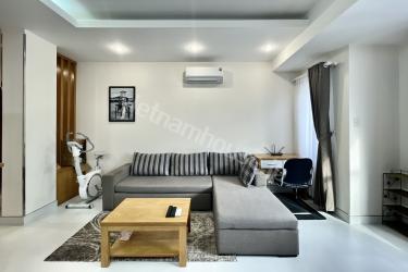Minimalist and comfortable 1-bedroom apartment in the heart of District 1