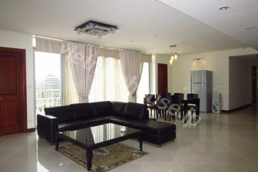 3 Bedrooms Serviced Apartment in The Lancaster