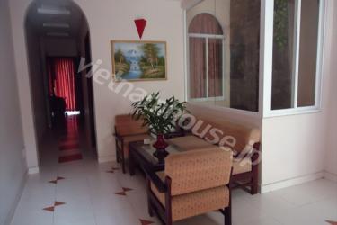 Nice serviced APT in Dist 1