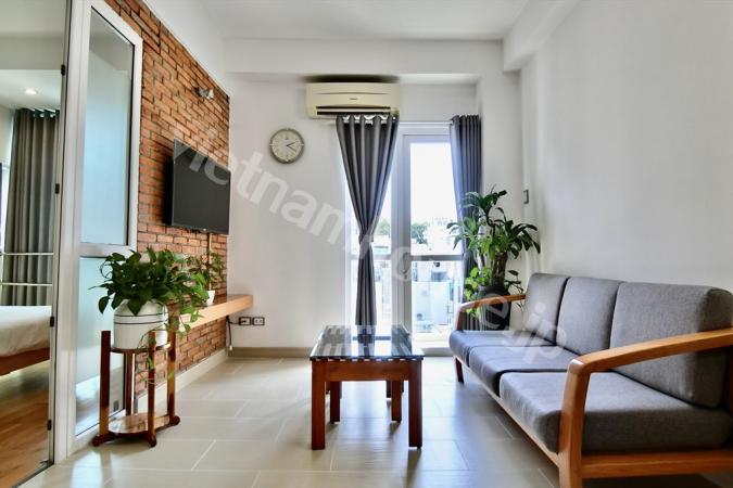 One bedroom with balcony in Dist.1