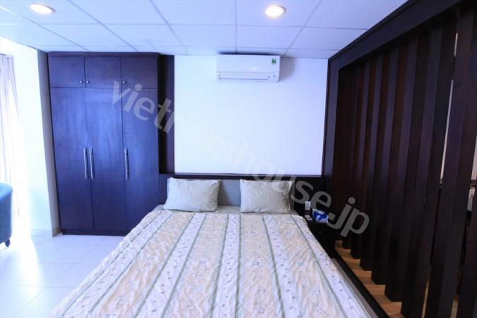 Studio near the river in District 1