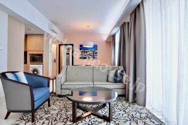 Spacious apartment near Le Thanh Ton area, District 1.