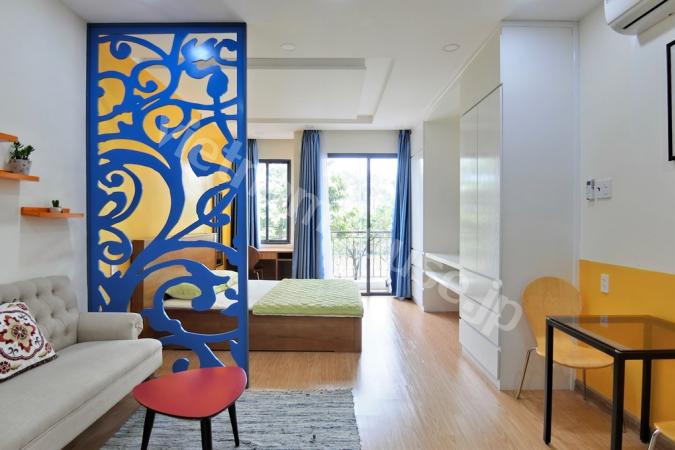 True life worthy of living in serviced apartment close to Nhieu Loc canal