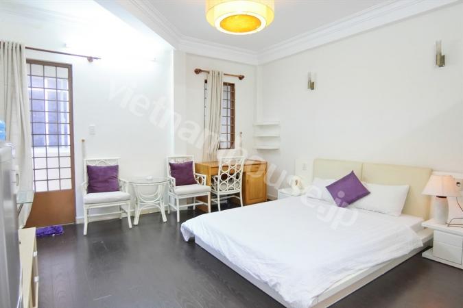 Enjoy the life without rest of Saigon at night within a 500m radius