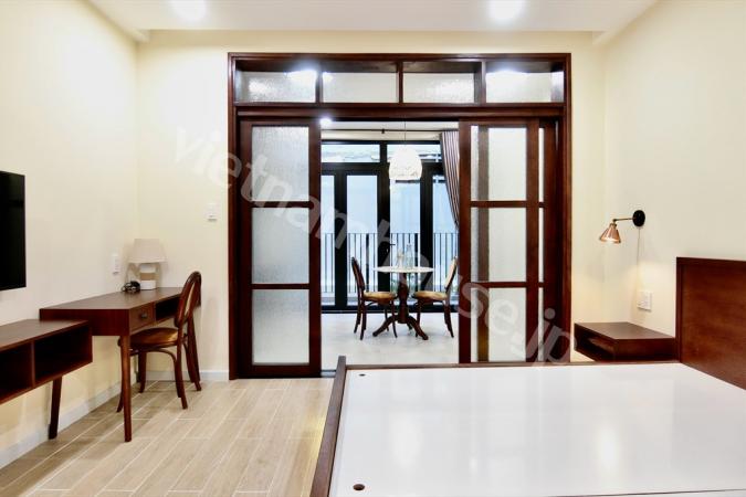 Enjoying a luxury lifestyle you deserve in studio apartment