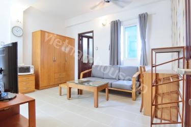 Well positioned apartment within walking distance to everything