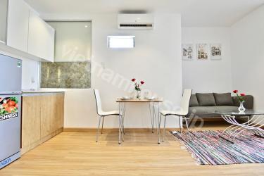 Front-road serviced apartment with green view