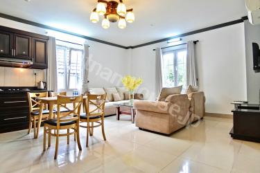 プールとジムとサービスついて2LDKがこの価格です！