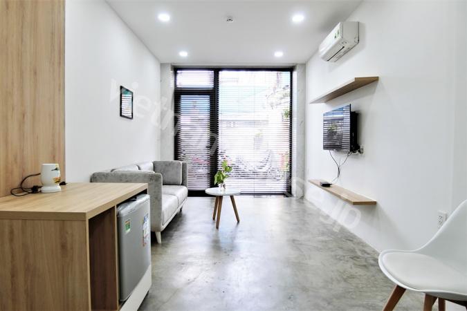 Ground floor serviced apartment with 2 secured entrances