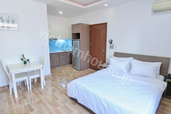 Wide studio apartment need tenants now