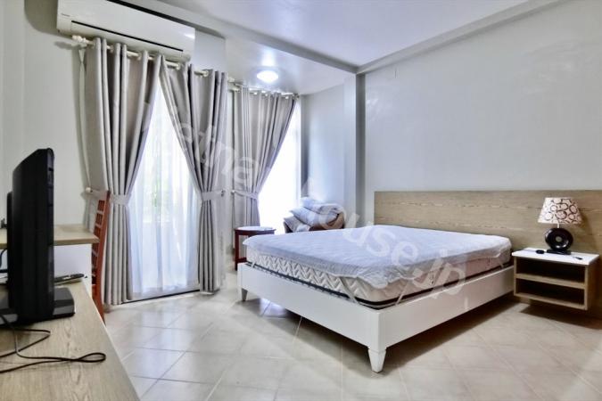 Perfect combination of natural light and well-appointed internal luxury