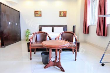 Beautiful service apartment with good price.