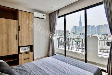 Top-floor studio apartment with paranomic views