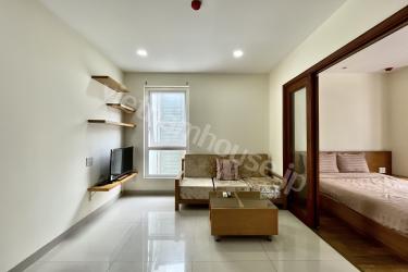 A one-bedroom serviced apartment located in a prime spot in central Binh Thanh, offering easy access to surrounding districts.