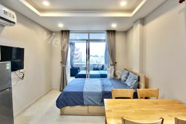 Top-floor two-bedroom apartment in Phu Nhuan District