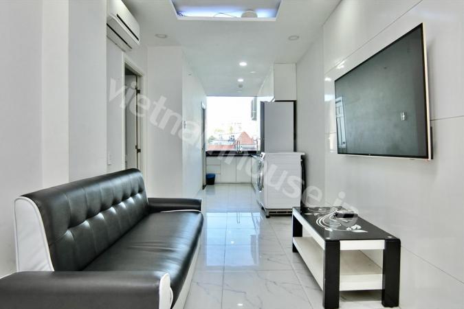 Độc đáo căn hộ hình chữ L gần kênh Nhiêu Lộc