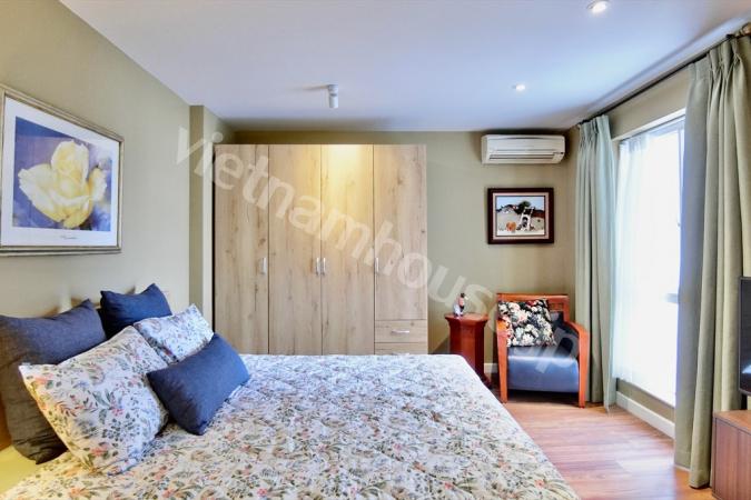 Tân trang căn hộ studio với nội thất hoàn toàn mới